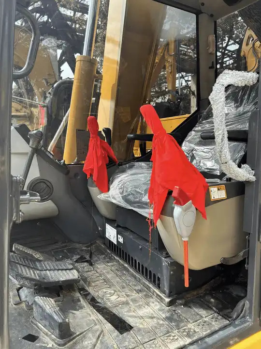 Used Komatsu PC 60-7 with Good Condition in Shanghai - Ekskavaator: pilt 4 Used Komatsu PC 60-7 with Good Condition in Shanghai - Ekskavaator: pilt 4