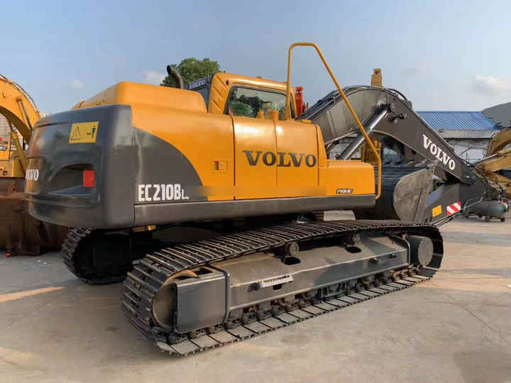 Used Original Volvo Excavator EC210B machinery in stock for sale with high quality and good price - Lintekskavaator: pilt 3 Used Original Volvo Excavator EC210B machinery in stock for sale with high quality and good price - Lintekskavaator: pilt 3