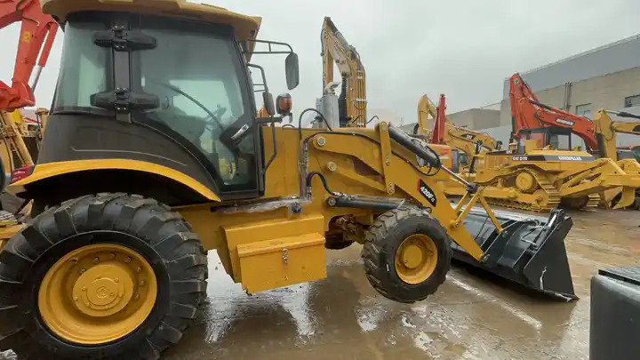 Used caterpillar backhoe loader CAT 420F2 in good condition for sale - Ekskavaator-laadur: pilt 3 Used caterpillar backhoe loader CAT 420F2 in good condition for sale - Ekskavaator-laadur: pilt 3