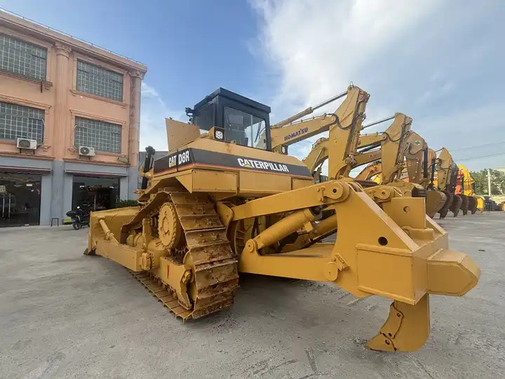 Used caterpillar bulldozer d8r for sale original used crawler bulldozer - Buldooser: pilt 4 Used caterpillar bulldozer d8r for sale original used crawler bulldozer - Buldooser: pilt 4