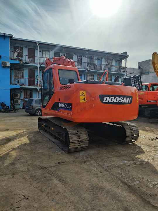 Used excavator doosan dh150 excavators machinery doosan dx60 dx80 dx75 dx225 Good Condition Low price - Lintekskavaator: pilt 3 Used excavator doosan dh150 excavators machinery doosan dx60 dx80 dx75 dx225 Good Condition Low price - Lintekskavaator: pilt 3