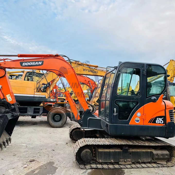 Used excavator doosan dx60 excavators earth-moving machinery doosan dx60 dx80 dx75 dx225 dh60 dh60-7for sale - Lintekskavaator: pilt 1 Used excavator doosan dx60 excavators earth-moving machinery doosan dx60 dx80 dx75 dx225 dh60 dh60-7for sale - Lintekskavaator: pilt 1