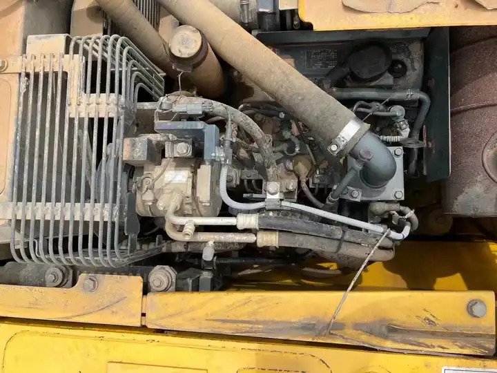 Used komatsu medium excavator PC130-7 /KOMATSU 130-7/ used japanese komatsu excavator 13 ton for sale - Lintekskavaator: pilt 4 Used komatsu medium excavator PC130-7 /KOMATSU 130-7/ used japanese komatsu excavator 13 ton for sale - Lintekskavaator: pilt 4