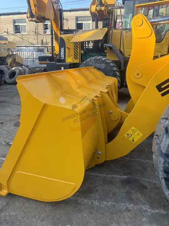 Used original China heavy duty hydraulic tractor loader SDLG 956L L956F 956l in low price - Rataslaadur: pilt 4 Used original China heavy duty hydraulic tractor loader SDLG 956L L956F 956l in low price - Rataslaadur: pilt 4