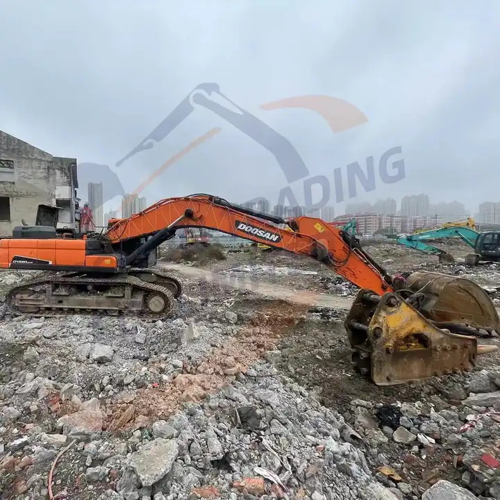 Low price Used Doosan excavator DX520LC-9C in good condition for sale - Lintekskavaator: pilt 1 Low price Used Doosan excavator DX520LC-9C in good condition for sale - Lintekskavaator: pilt 1