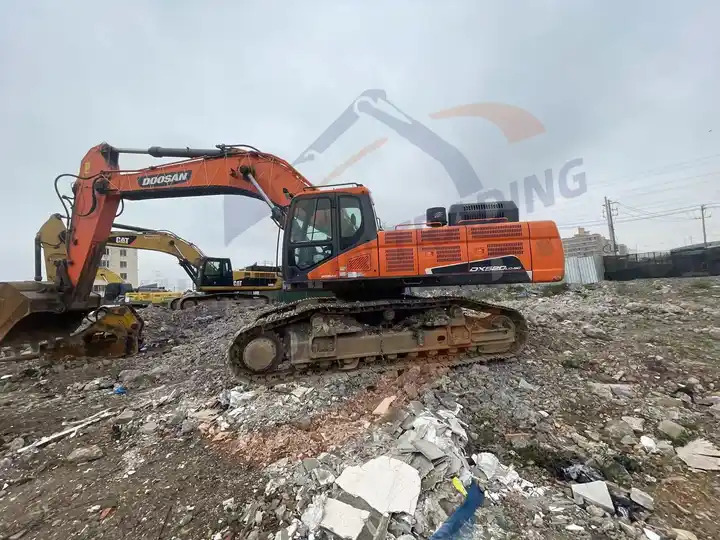 Low price Used Doosan excavator DX520LC-9C in good condition for sale - Lintekskavaator: pilt 5 Low price Used Doosan excavator DX520LC-9C in good condition for sale - Lintekskavaator: pilt 5
