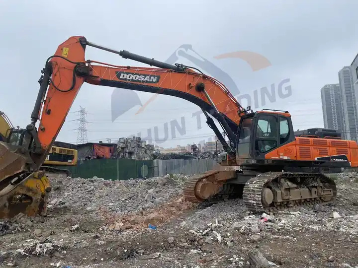 Low price Used Doosan excavator DX520LC-9C in good condition for sale - Lintekskavaator: pilt 2 Low price Used Doosan excavator DX520LC-9C in good condition for sale - Lintekskavaator: pilt 2