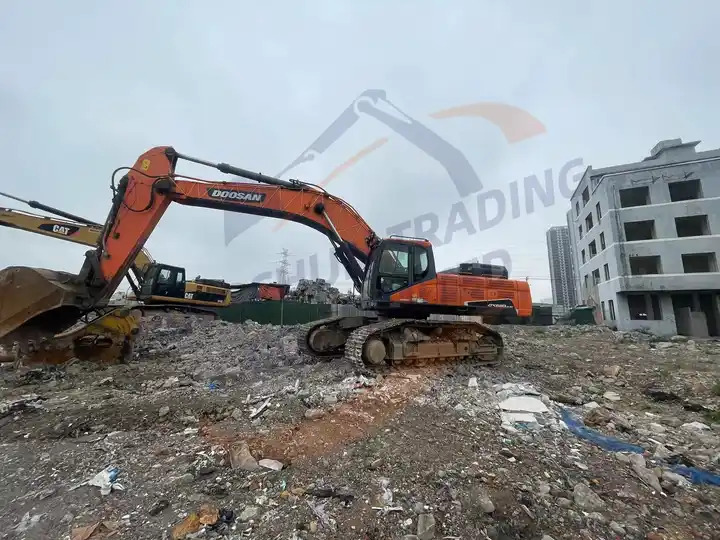 Low price Used Doosan excavator DX520LC-9C in good condition for sale - Lintekskavaator: pilt 4 Low price Used Doosan excavator DX520LC-9C in good condition for sale - Lintekskavaator: pilt 4