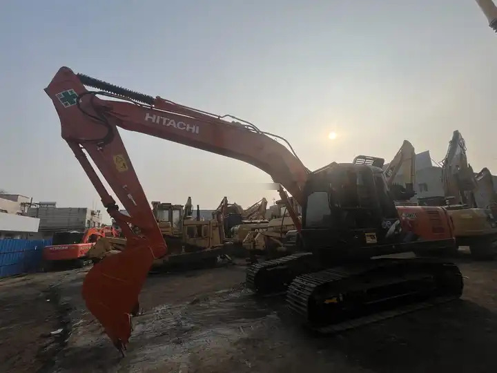 Original Japan cheap used hitachi zaxis 200 zx200-3g crawler excavator Weight 20 ton Construction on Sale - Lintekskavaator: pilt 4 Original Japan cheap used hitachi zaxis 200 zx200-3g crawler excavator Weight 20 ton Construction on Sale - Lintekskavaator: pilt 4