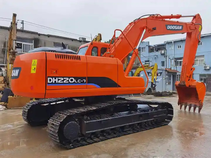 Used 20Ton Korea Excavator Machinery Equipment, Doosan Excavator DH220LC-7 Medium-size Digger - Lintekskavaator: pilt 3 Used 20Ton Korea Excavator Machinery Equipment, Doosan Excavator DH220LC-7 Medium-size Digger - Lintekskavaator: pilt 3