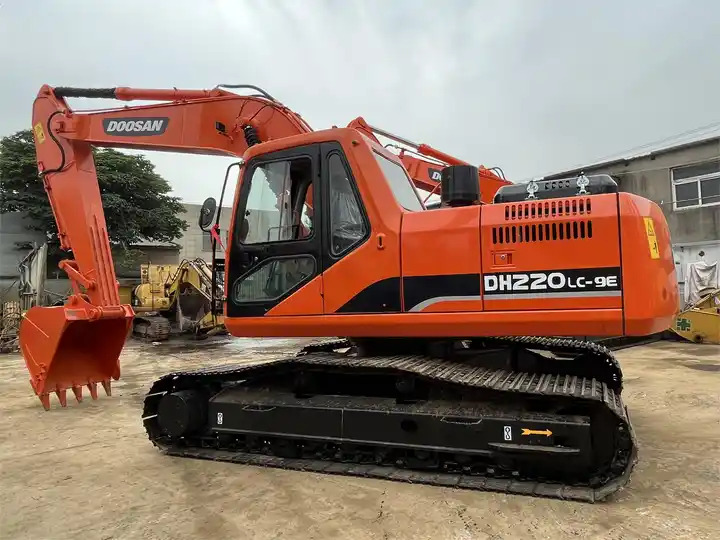 Used original Korea Doosan 20 ton excavator with cheap price and good condition DOOSAN Dx220LC-9e - Lintekskavaator: pilt 3 Used original Korea Doosan 20 ton excavator with cheap price and good condition DOOSAN Dx220LC-9e - Lintekskavaator: pilt 3