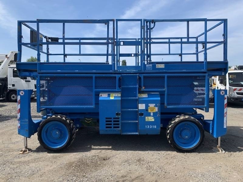 Genie GS4390 - 15,11m, diesel, 4x4 - Käärlift: pilt 5 Genie GS4390 - 15,11m, diesel, 4x4 - Käärlift: pilt 5