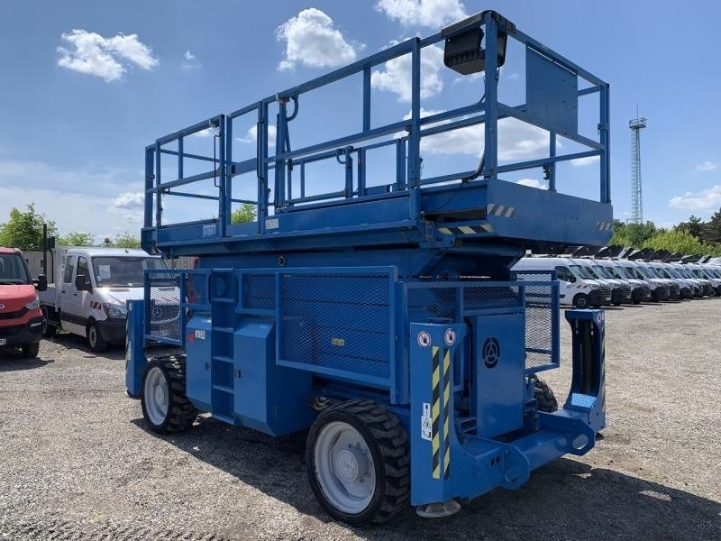Genie GS5390 - 18m - 4x4 - Diesel - Käärlift: pilt 1 Genie GS5390 - 18m - 4x4 - Diesel - Käärlift: pilt 1