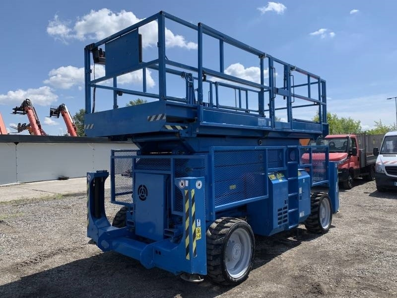 Genie GS5390 - 18m - 4x4 - Diesel - Käärlift: pilt 2 Genie GS5390 - 18m - 4x4 - Diesel - Käärlift: pilt 2