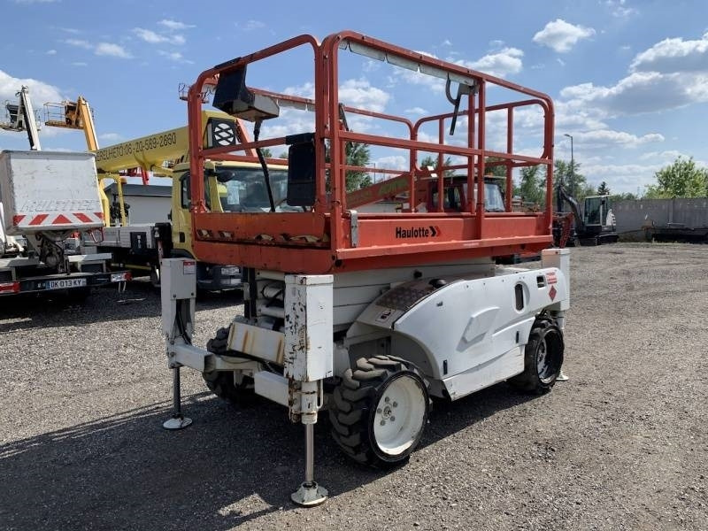 Haulotte Compact 10 DX - 4x4 - 10m - diesel - Käärlift: pilt 2 Haulotte Compact 10 DX - 4x4 - 10m - diesel - Käärlift: pilt 2