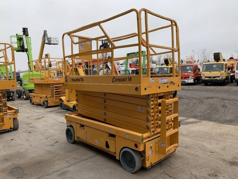 Haulotte Compact 14 - 14 m, electric - Käärlift: pilt 1 Haulotte Compact 14 - 14 m, electric - Käärlift: pilt 1