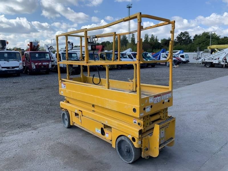 Haulotte Compact 8 - 8m, electric - Käärlift: pilt 1 Haulotte Compact 8 - 8m, electric - Käärlift: pilt 1