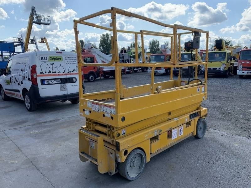 Haulotte Compact 8 - 8m, electric - Käärlift: pilt 2 Haulotte Compact 8 - 8m, electric - Käärlift: pilt 2
