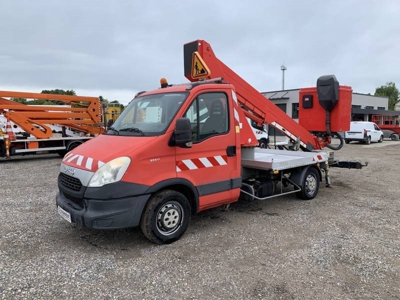 Iveco Daily GSR E179T - 17,1m - 200 kg - Veoautolt tõusev platvorm: pilt 2 Iveco Daily GSR E179T - 17,1m - 200 kg - Veoautolt tõusev platvorm: pilt 2