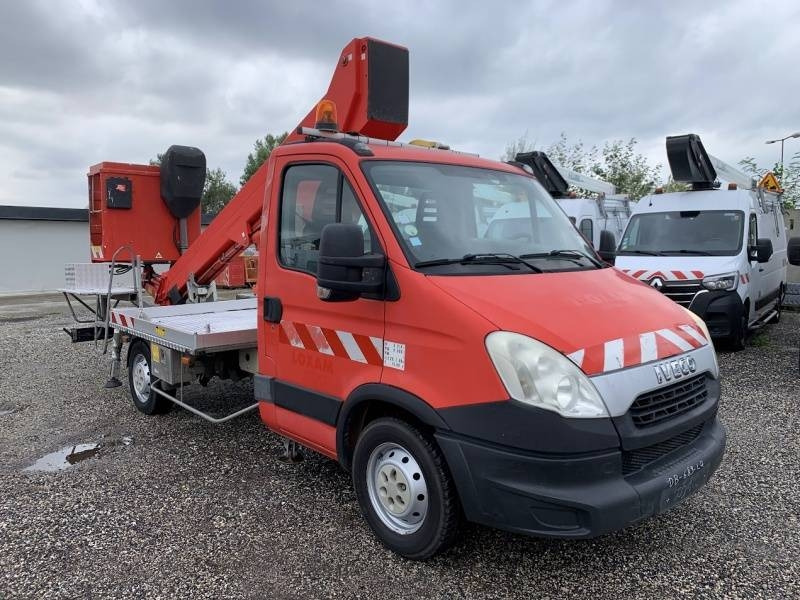 Iveco Daily GSR E179T - 17,1m - 200 kg - Veoautolt tõusev platvorm: pilt 1 Iveco Daily GSR E179T - 17,1m - 200 kg - Veoautolt tõusev platvorm: pilt 1