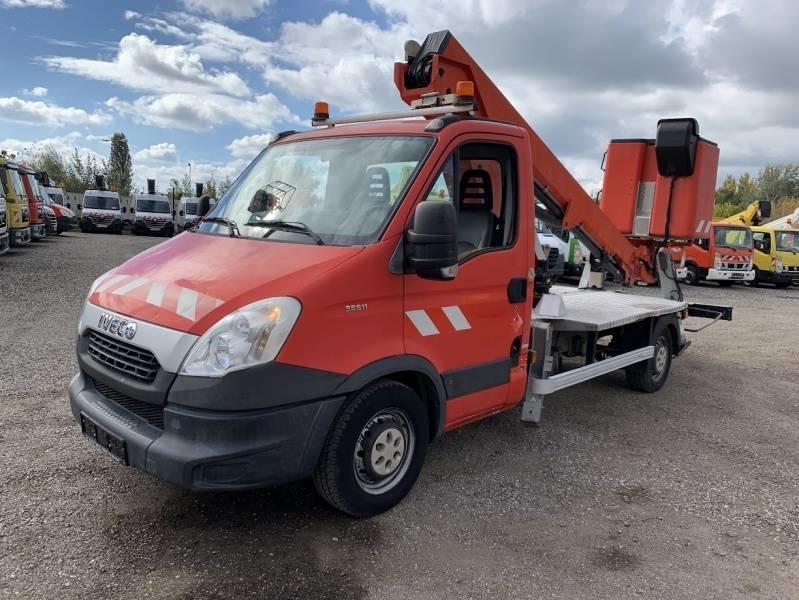 Iveco Daily Isoli PT165 - 16,5 m  - Veoautolt tõusev platvorm: pilt 2 Iveco Daily Isoli PT165 - 16,5 m  - Veoautolt tõusev platvorm: pilt 2