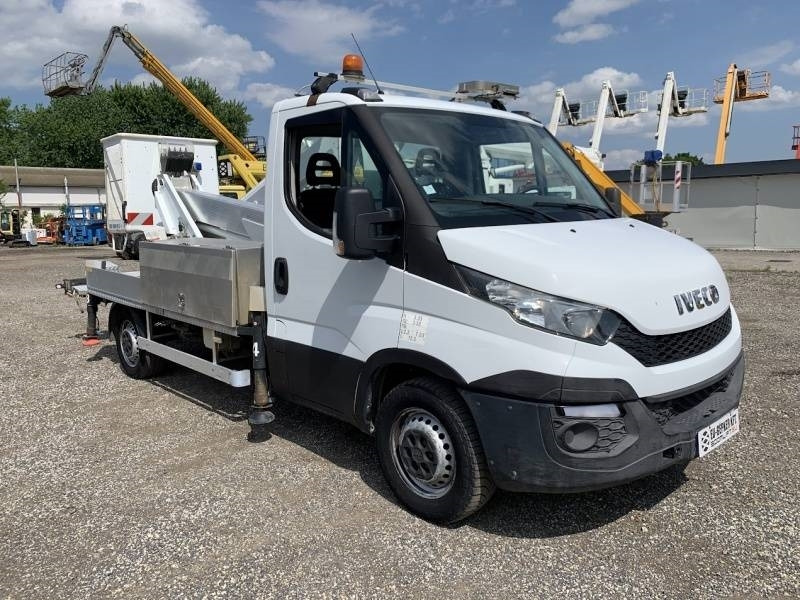 Iveco Daily Multitel MX170 - 17m - 200 kg - Veoautolt tõusev platvorm: pilt 1 Iveco Daily Multitel MX170 - 17m - 200 kg - Veoautolt tõusev platvorm: pilt 1