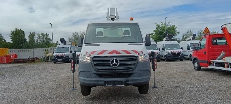 Mercedes-Benz Sprinter Ruthmann Ecoline 180 - 18m - 250 kg - Veoautolt tõusev platvorm: pilt 3 Mercedes-Benz Sprinter Ruthmann Ecoline 180 - 18m - 250 kg - Veoautolt tõusev platvorm: pilt 3