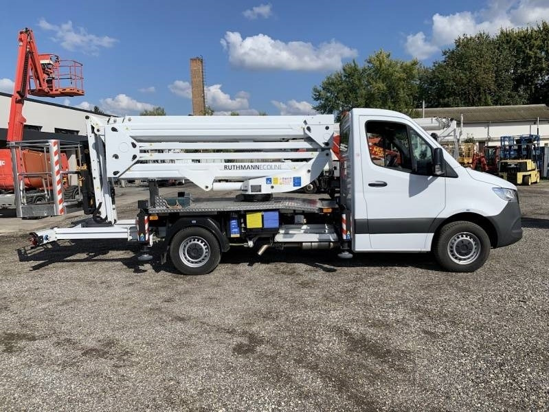 Mercedes-Benz Sprinter Ruthmann-Ecoline RS200 - 20m - 250 kg - Veoautolt tõusev platvorm: pilt 4 Mercedes-Benz Sprinter Ruthmann-Ecoline RS200 - 20m - 250 kg - Veoautolt tõusev platvorm: pilt 4