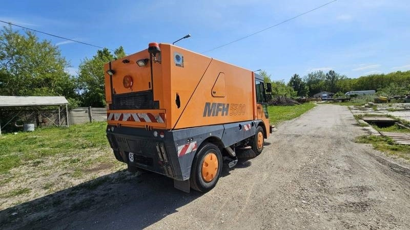 Mfh 5500 sweeper - with air conditionier - Muu seadmestik: pilt 3 Mfh 5500 sweeper - with air conditionier - Muu seadmestik: pilt 3