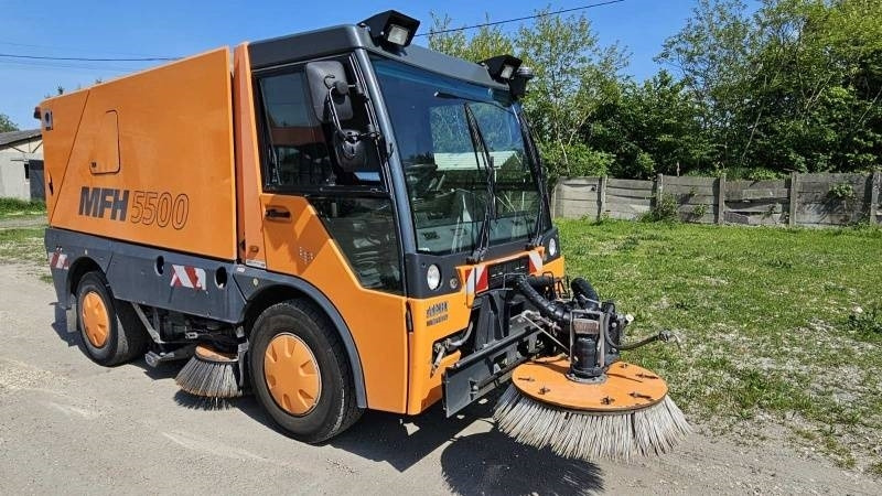 Mfh 5500 sweeper - with air conditionier - Muu seadmestik: pilt 1 Mfh 5500 sweeper - with air conditionier - Muu seadmestik: pilt 1
