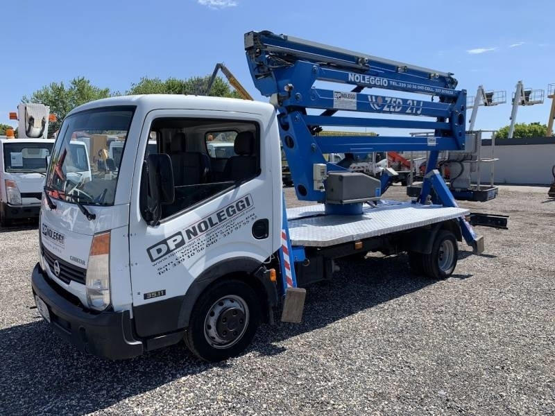 Nissan Cabstar CTE ZED 21 J - 21 m - 200 kg - Veoautolt tõusev platvorm: pilt 2 Nissan Cabstar CTE ZED 21 J - 21 m - 200 kg - Veoautolt tõusev platvorm: pilt 2