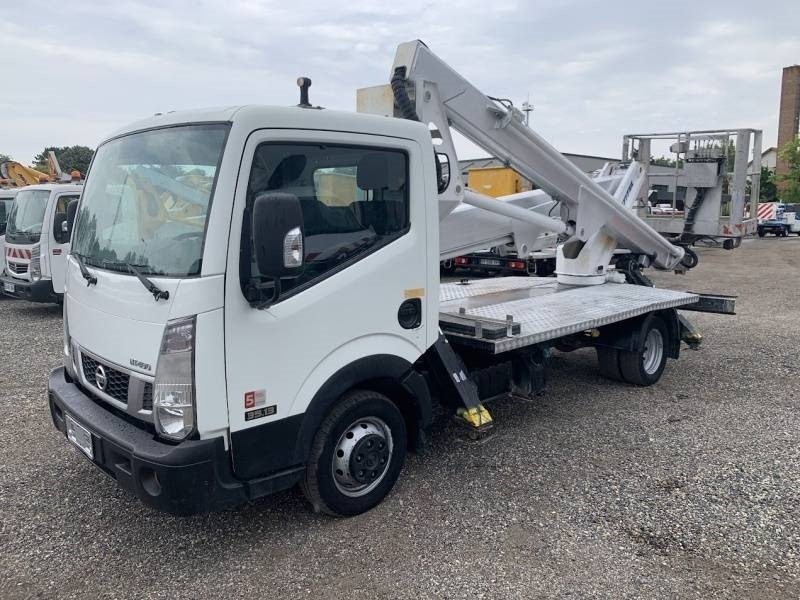 Nissan Cabstar Multitel HX195 - 19,5m - Veoautolt tõusev platvorm: pilt 2 Nissan Cabstar Multitel HX195 - 19,5m - Veoautolt tõusev platvorm: pilt 2