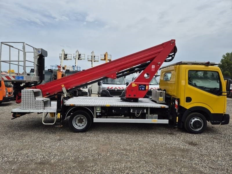 Nissan Cabstar Oil&Steel Scorpion 2313 - 22,6 m, 250 kg - Veoautolt tõusev platvorm: pilt 4 Nissan Cabstar Oil&Steel Scorpion 2313 - 22,6 m, 250 kg - Veoautolt tõusev platvorm: pilt 4