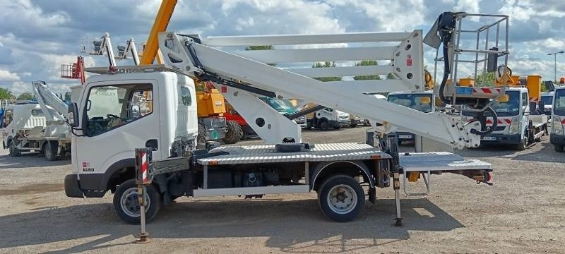 Nissan Cabstar Oil&Steel Snake 2413 Plus - 23,5m - 250 kg - Veoautolt tõusev platvorm: pilt 5 Nissan Cabstar Oil&Steel Snake 2413 Plus - 23,5m - 250 kg - Veoautolt tõusev platvorm: pilt 5