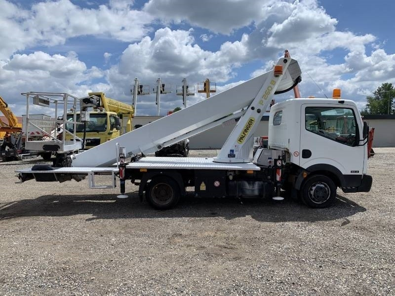 Nissan Cabstar Palfinger P260B - 25,6 m - 230 kg - Veoautolt tõusev platvorm: pilt 4 Nissan Cabstar Palfinger P260B - 25,6 m - 230 kg - Veoautolt tõusev platvorm: pilt 4