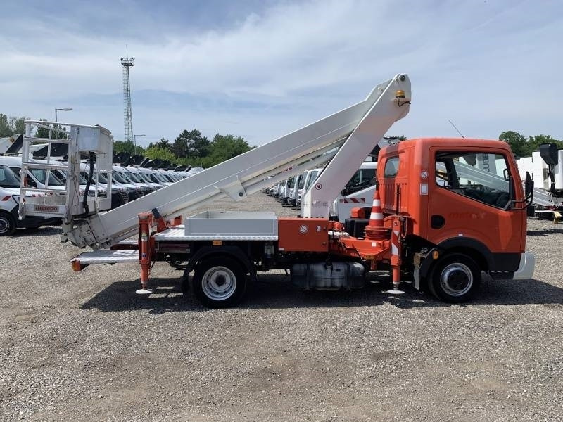 Nissan Cabstar Ruthmann-Steiger TB220 - 22,1m - 200 kg - Veoautolt tõusev platvorm: pilt 3 Nissan Cabstar Ruthmann-Steiger TB220 - 22,1m - 200 kg - Veoautolt tõusev platvorm: pilt 3