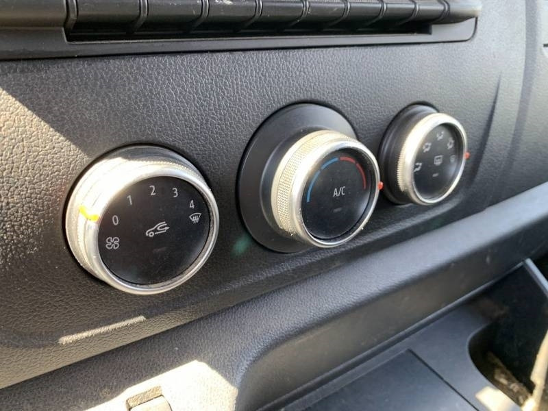 Veoautolt tõusev platvorm Renault Master Klubb K32 - 12,5 m, 120 kg: pilt 13