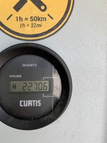 Veoautolt tõusev platvorm Renault Master Klubb KL32 - 12,5 m, 120 kg: pilt 18