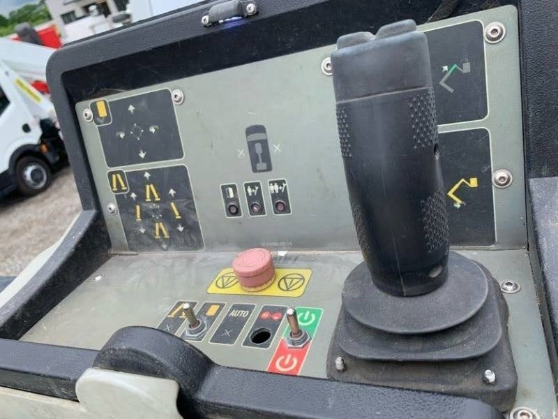 Veoautolt tõusev platvorm Renault Master Versalift VTL135 EVO - 13,3 m - 120kg: pilt 14