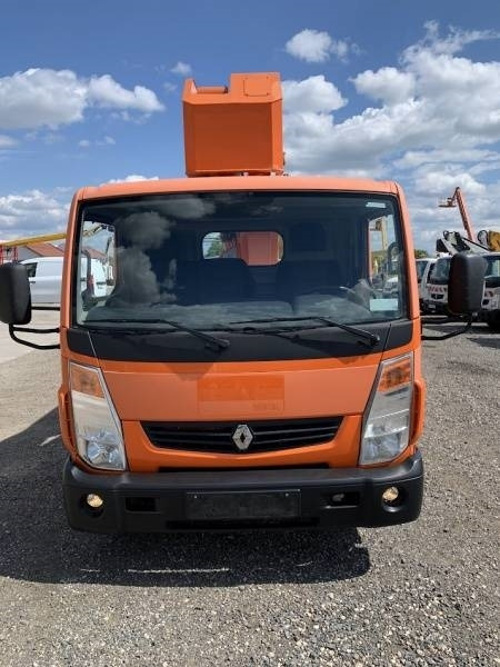 Renault Maxity CMC TB260 - 26 m - 200 kg - Veoautolt tõusev platvorm: pilt 3 Renault Maxity CMC TB260 - 26 m - 200 kg - Veoautolt tõusev platvorm: pilt 3