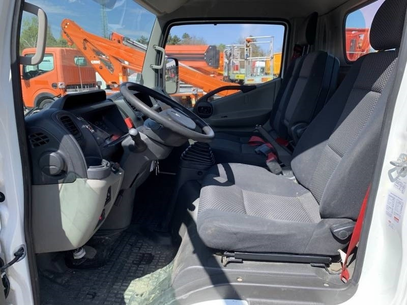Veoautolt tõusev platvorm Renault Maxity Klubb KT48 - 16m, 200kg: pilt 9