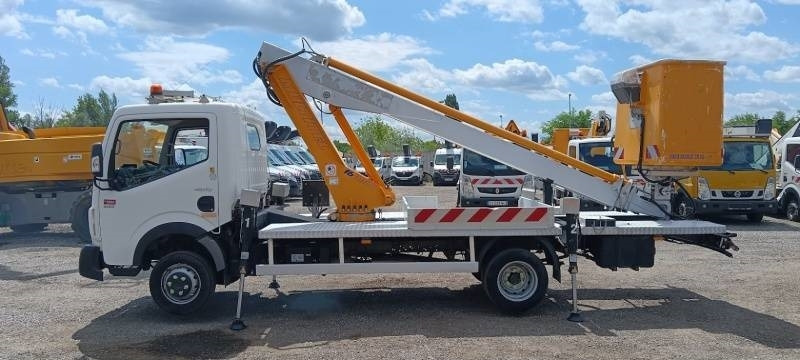 Renault Maxity Multitel 160 ALU DS - 16m - Veoautolt tõusev platvorm: pilt 5 Renault Maxity Multitel 160 ALU DS - 16m - Veoautolt tõusev platvorm: pilt 5