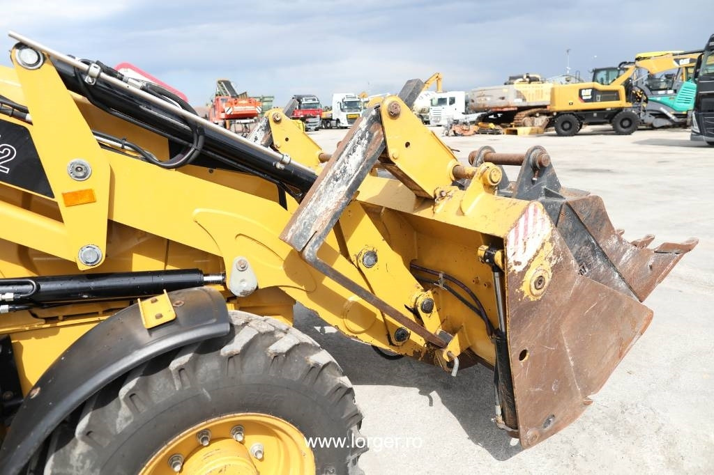 Ekskavaator-laadur CAT 432 F2: pilt 12