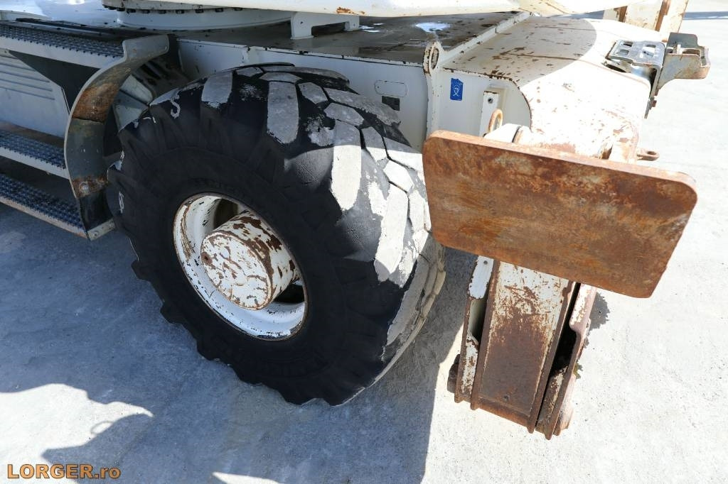 Ratastel ekskavaator Liebherr A 314: pilt 10