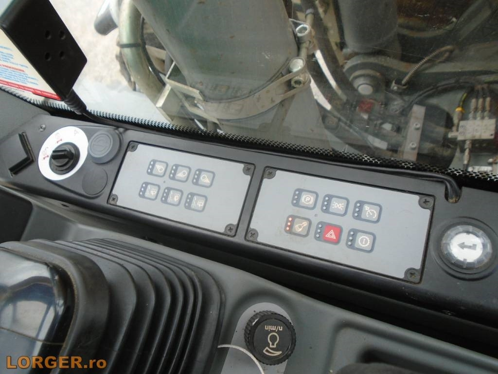 Ratastel ekskavaator Liebherr A 914: pilt 11