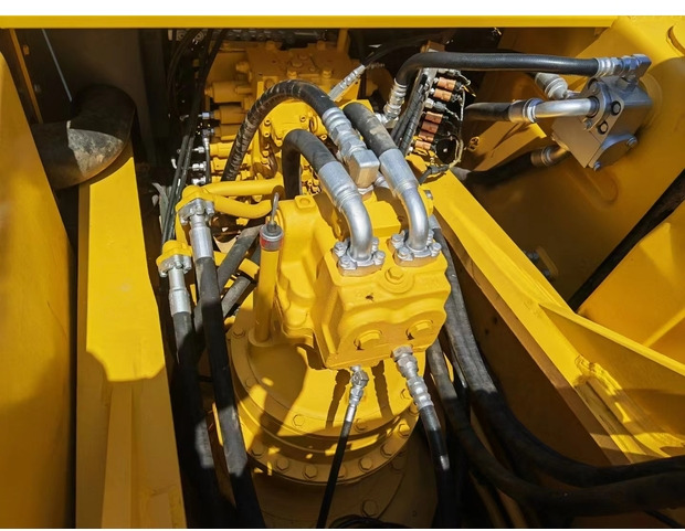 Komatsu 2023Komatsu PC450-8 - Lintekskavaator: pilt 3 Komatsu 2023Komatsu PC450-8 - Lintekskavaator: pilt 3