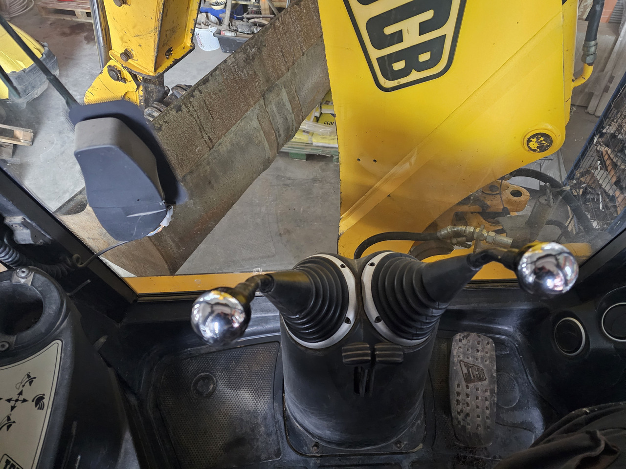 JCB 4CX - Ekskavaator-laadur: pilt 2 JCB 4CX - Ekskavaator-laadur: pilt 2