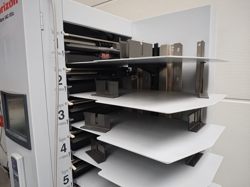 Horizon VAC-100 c | collator | 10 stations | 2008 | 33.2 mio - Trükimasin: pilt 4 Horizon VAC-100 c | collator | 10 stations | 2008 | 33.2 mio - Trükimasin: pilt 4