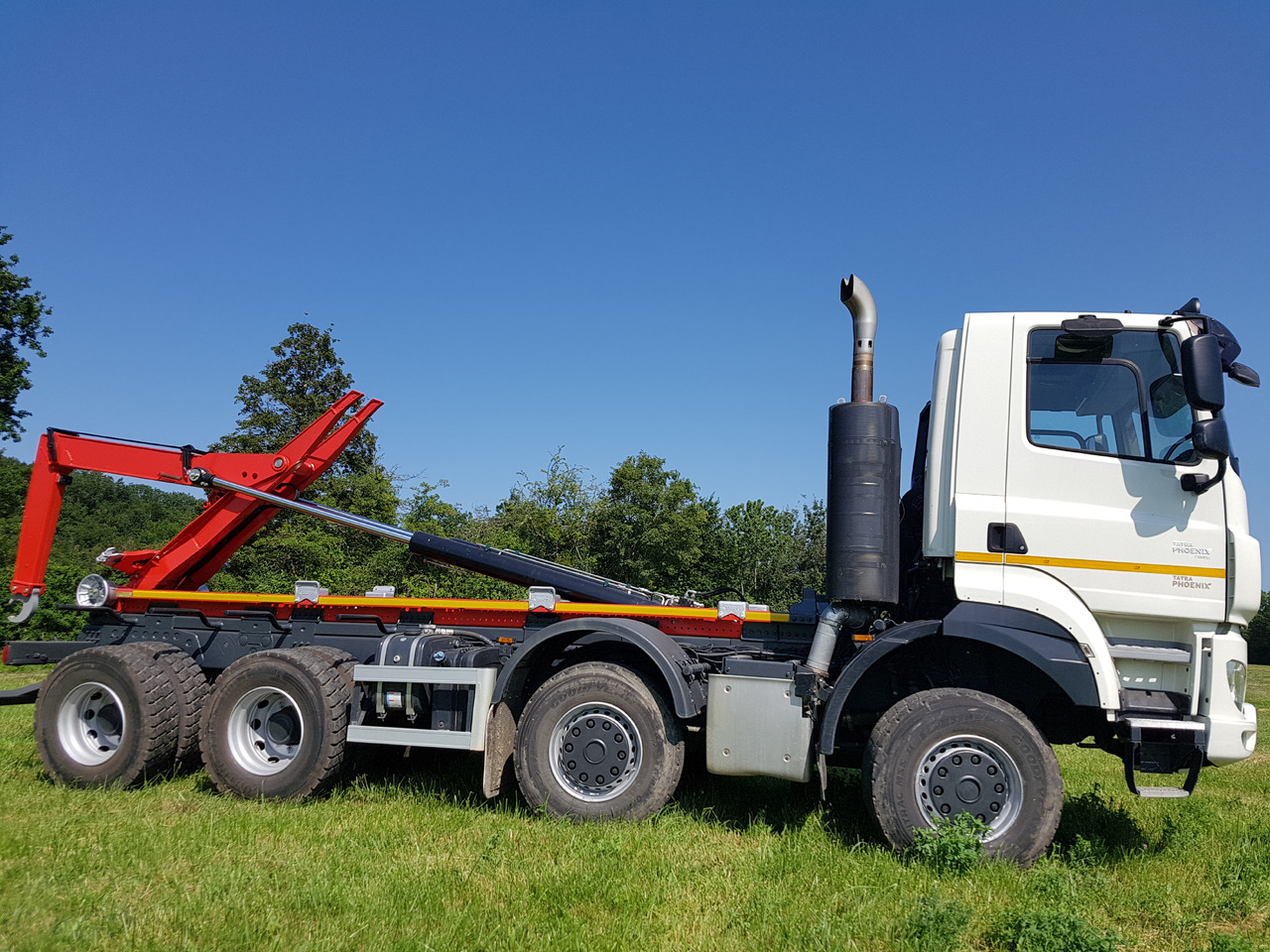Tatra 8x8 ampiroll - Konkstõstukiga veoauto: pilt 1 Tatra 8x8 ampiroll - Konkstõstukiga veoauto: pilt 1
