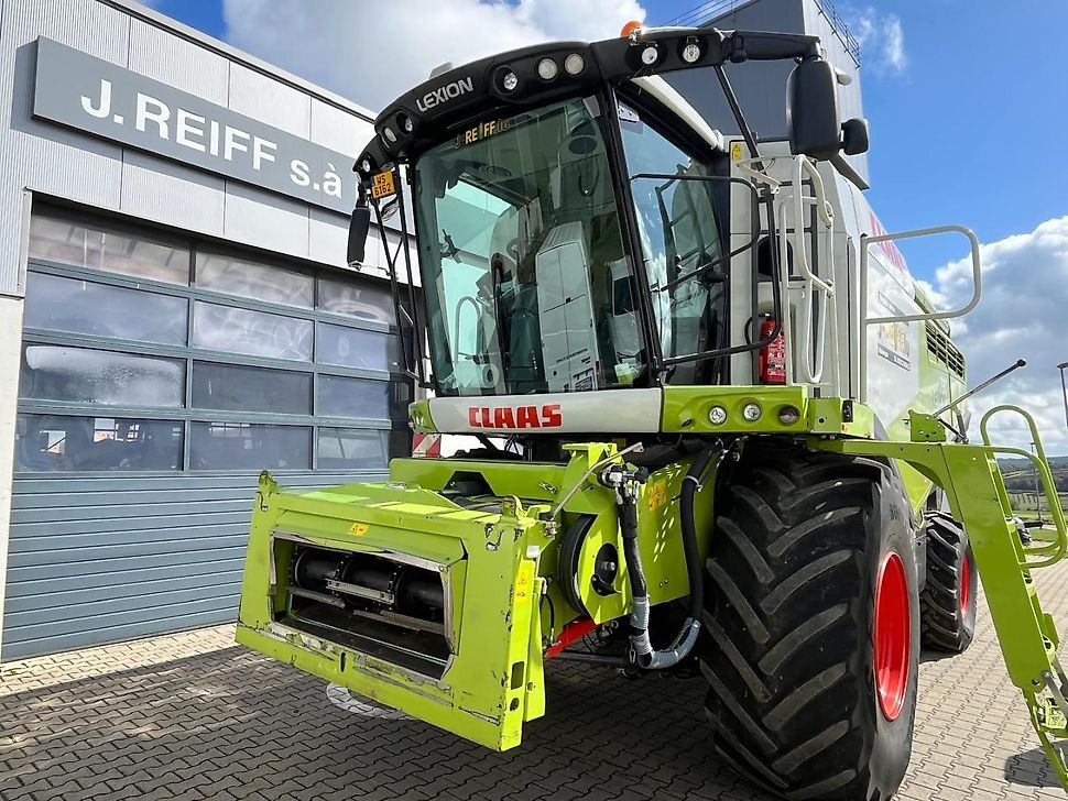 J.Reiff Sarl
Herr Stefan Neukirch - 77 Z.I in den - Kombain: pilt 3 J.Reiff Sarl
Herr Stefan Neukirch - 77 Z.I in den - Kombain: pilt 3